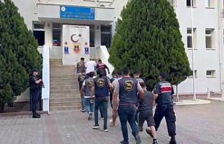 FETÖ tehdidiyle 1 milyon 293 bin lira dolandıran...