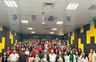 Gaziler, gençlere vatan ve bayrak sevgisini anlattı