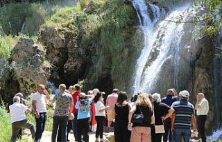 Girlevik Şelalesi’nde hafta sonu yoğunluk yaşandı