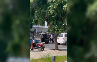 Hafif ticari araç böyle devrildi