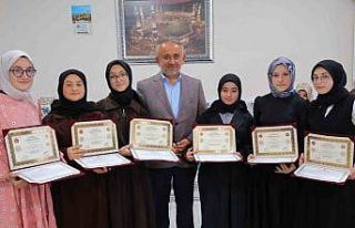 Hafızlar belgelerine kavuştu