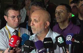 Hasan Çavuşoğlu: "Bugün sahada bir futbol...