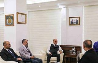 Hayırsever Nursel Metin’den tıbbi cihaz bağışı