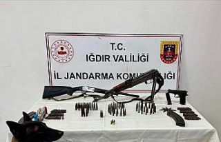 Iğdır’da Jandarmadan silah kaçakçılığı operasyonu