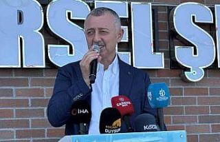 İki partinin başkanları açılışta buluştu:...