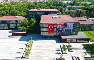 İnegöl Belediyesi’nden bin 500 öğrenciye kırtasiye...
