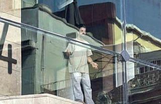 İstiklal Caddesi’nde İranlı şahıs intihar girişiminde...