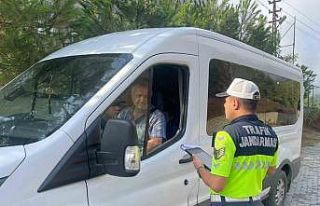 Jandarmadan okul servis araçlarına denetim