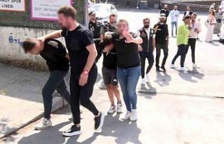 Kadıköy’de okul çevresinde denetim: 2 şüpheli...