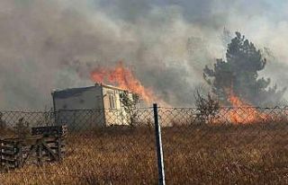 Karabük’teki yangın evlere sıçradı
