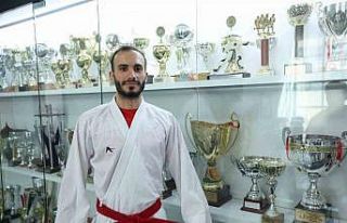 Karateci Enes Bulut, Kağıtspor’daki başarısını...