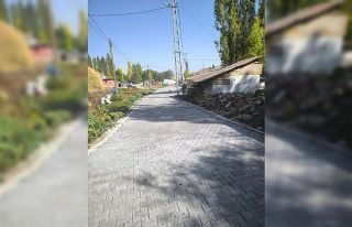 Kars’ta köy yolları yapımı kış öncesi tamamlanıyor