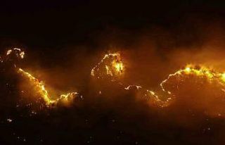 Kastamonu’da orman yangınları geceyi aydınlattı:...