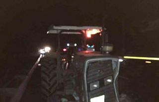 Kastamonu’da otomobil, kum yüklü traktöre çarptı:1...