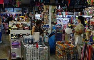 Kırtasiyeciler de veliler de bu seneki okul alışverişi...