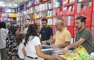 Kırtasiyelerde okul alışverişi yoğunluğu başladı