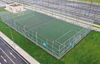 Kocaeli’ye 11 yeni futbol sahası kazandırıldı