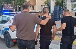 Köpeği çalmak isteyen şüpheli ile polis kovalamacası...