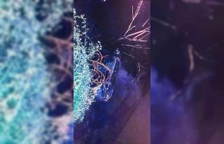 Malatya’da şarampole yuvarlanan araç alev aldı:...