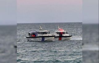 Mersin’de iki ayrı paraşüt kazası: Biri direğe...