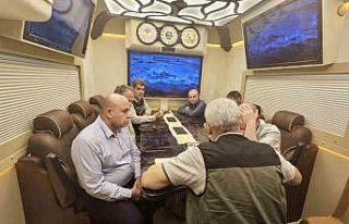 Mobil yangın yönetim yangın merkezinde koordinasyon...