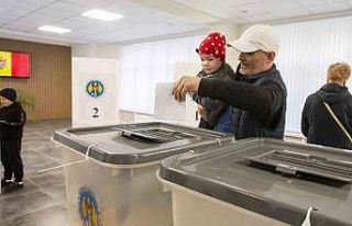 Moldova halkı, genel seçimler için sandık başında