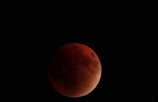 Muş’ta ’Kanlı Ay’ tutulması görüntülendi