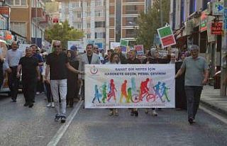 Obeziteye dikkat çekmek için yürüyüş yapıp...