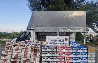 Otoyolda kaçak tütün ve sigara kağıdı yakalandı