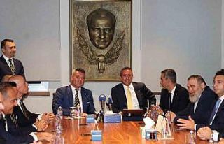 Sadettin Saran ve yönetim kurulu üyeleri mazbatasını...