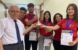 Şampiyonlar Alaşehir’de alkışlarla karşılandı