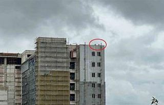 Samsun’da hastane inşaatında işçi eylemi: Çatıya...