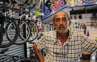 Samsun’da yarım asırlık bisikletçi