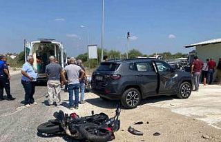 Serik’te cip ile motosiklet çarpıştı: 1 yaralı