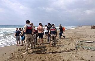 Serinlemek için denize giren 2 kardeşten biri öldü,...