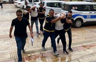 Silahlı kavganın şüphelileri çelik yelekle adliyeye...