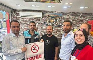 Silopi’de vatandaşlar sigaranın zararları hakkında...