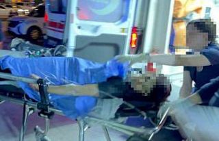 Sokak ortasında bıçaklanan yabancı uyruklu şahıs...