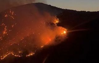 Söke’deki yangını söndürme çalışmaları...