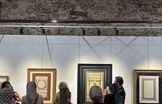 Sonsuz Desenlerde Altın İzler Hat ve Tezhip Sergisi...