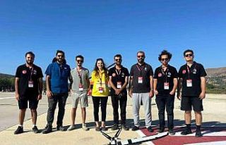 SUBÜ öğrencilerinden Savaşan İHA Yarışması’nda...