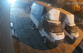 Sultangazi’de kardeşine para vermeyen abinin arabası...