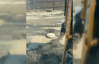 Tehlike saçan lağım çukuru kapatıldı