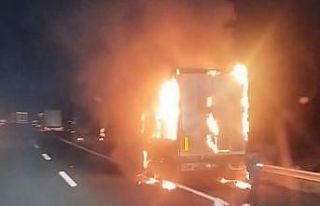 TEM Otoyolu’nda tırın dorsesi alev alev yandı