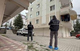 Tokat’ta cam silen kadın cipin üzerine düşerek...