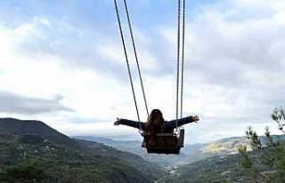 Turistik Karaelmas Ekspresi yolcuları Yenice’nin...