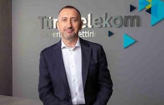 Türk Telekom TahtApp ile az gören çocukların eğitimine...
