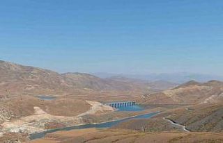 Turnaçayırı Barajı sulamasıyla Erzincanlı çiftçinin...