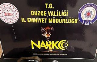 Tütün paketinden uyuşturucu çıktı