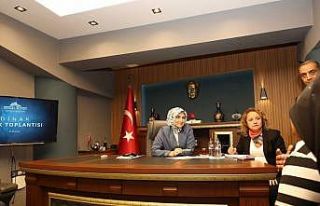 Vali vatandaşların talep ve isteklerini dinledi